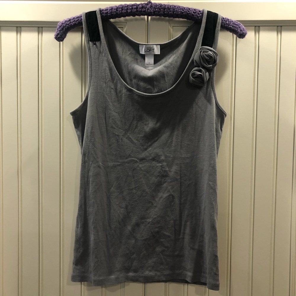 Light gray Ann Taylor Loft tank with floral detail